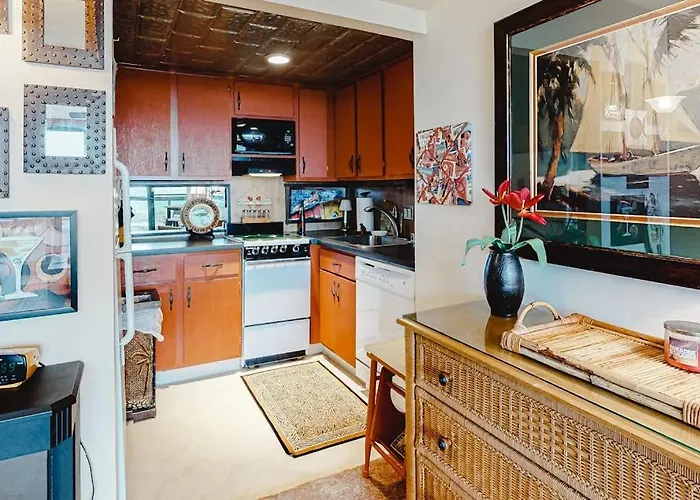 Convenient Right On The With Pools & Washer & Dryer Appartement *