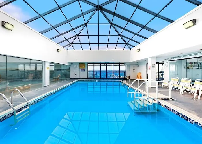 Convenient Right On The With Pools & Washer & Dryer Appartement Ocean City